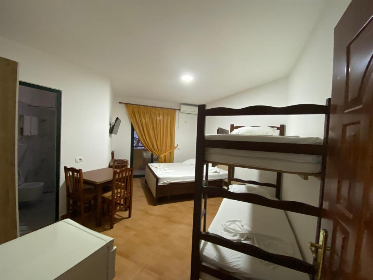 Hotel Enera Golem  Kültér fotó