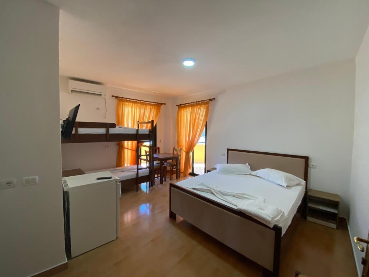 Hotel Enera Golem  Kültér fotó