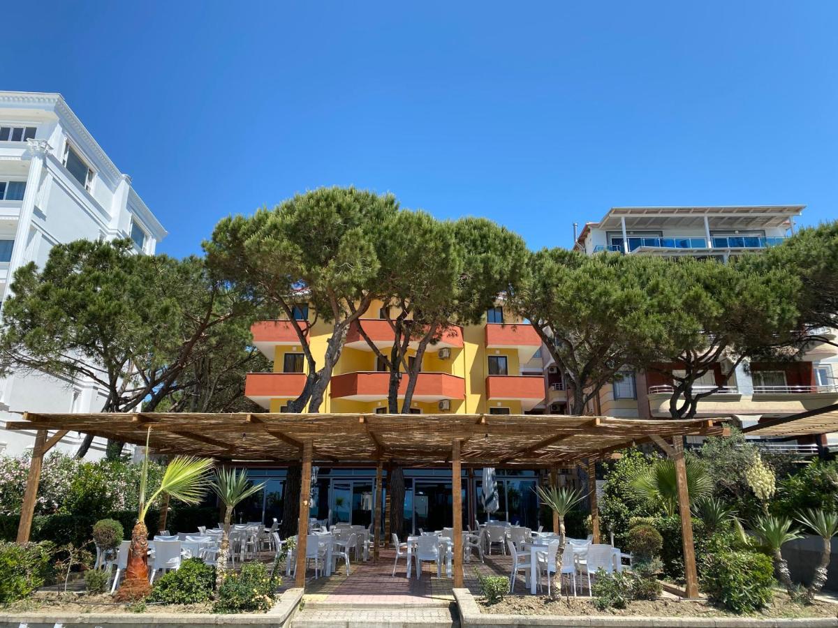 Hotel Enera Golem  Kültér fotó